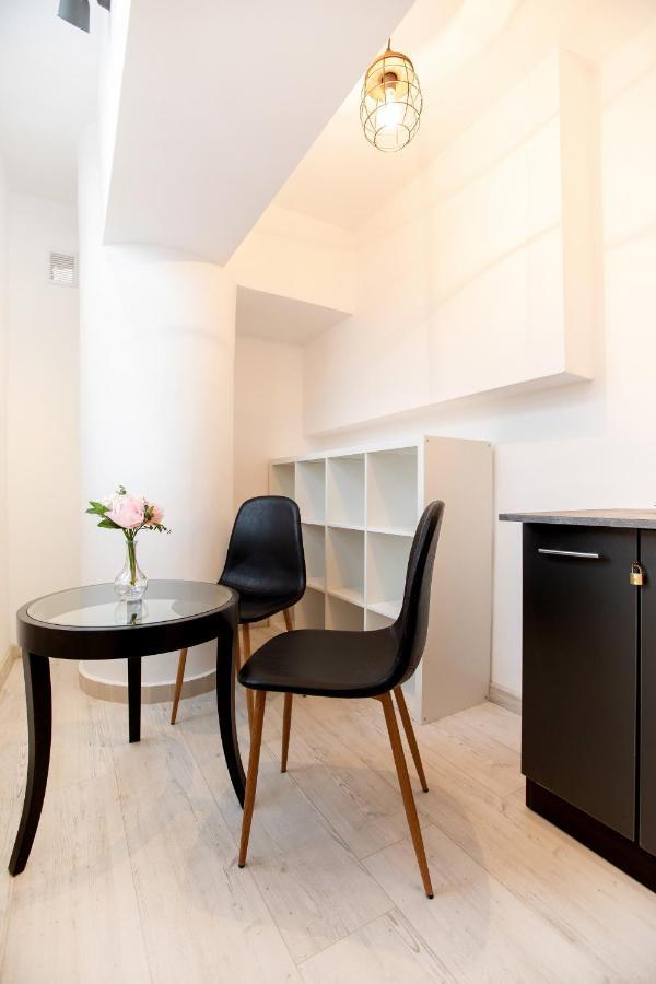 Unirii Studio Apartment Bucharest Luaran gambar